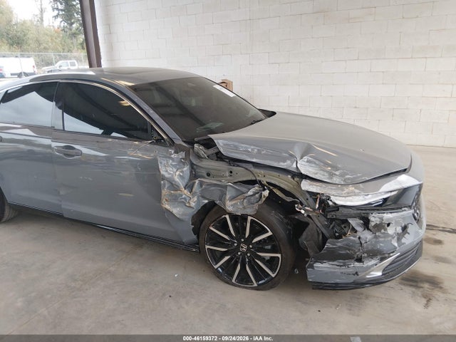 1HGCY2F84SA002136 Honda Accord Hybrid Touring