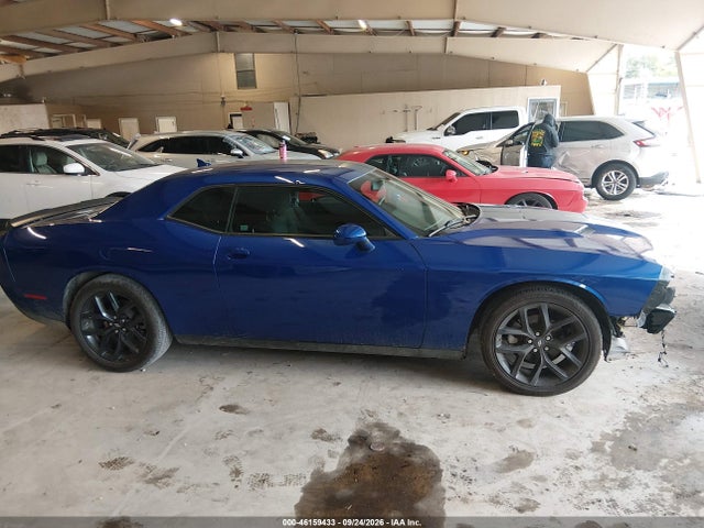 Продаж на аукціоні авто 2022 Dodge Challenger Sxt, vin: 2C3CDZAG5NH151649, номер лоту: 46159433