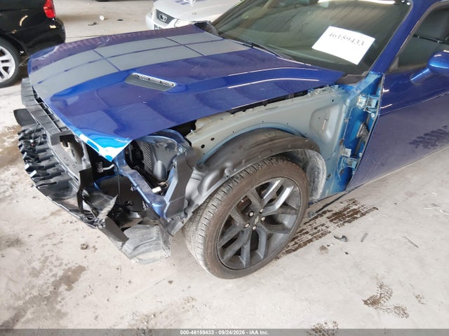 Продаж на аукціоні авто 2022 Dodge Challenger Sxt, vin: 2C3CDZAG5NH151649, номер лоту: 46159433