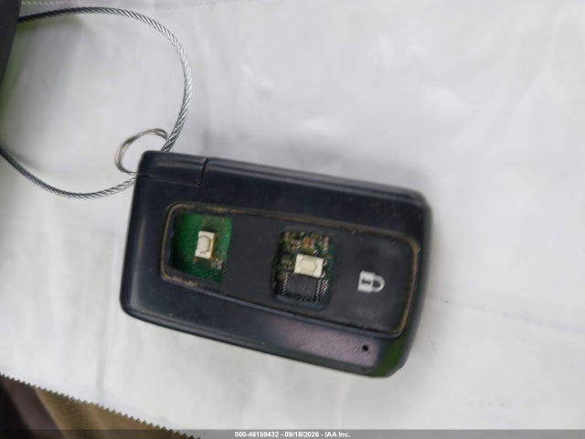 2005 Toyota Prius მანქანა იყიდება აუქციონზე, vin: JTDKB20U850132674, აუქციონის ნომერი: 46159432