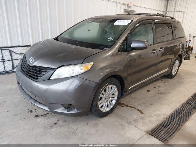 Продаж на аукціоні авто 2015 Toyota Sienna Xle 8 Passenger, vin: 5TDYK3DC4FS552951, номер лоту: 46159479