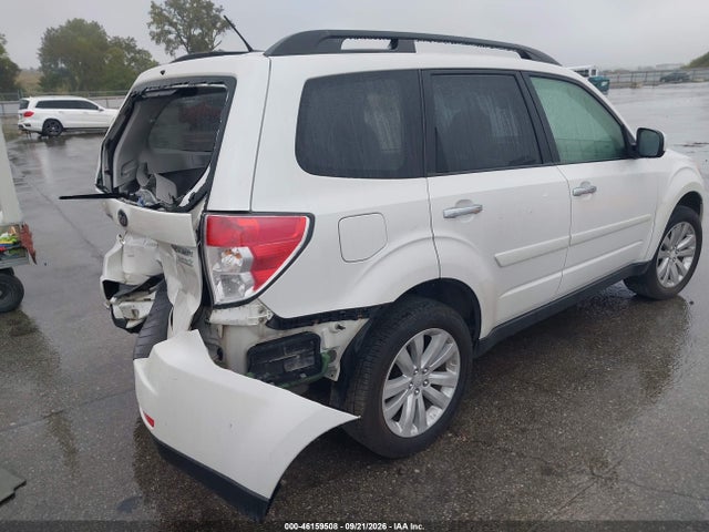 46159508 :رقم المزاد ، JF2SHADC2DH425725 vin ، 2013 Subaru Forester 2.5x Premium مزاد بيع