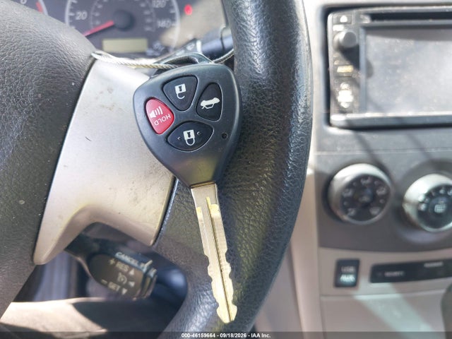 46159664 :رقم المزاد ، 5YFBU4EE7DP174250 vin ، 2013 Toyota Corolla Le مزاد بيع