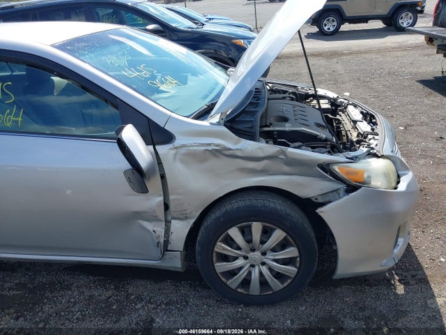 46159664 :رقم المزاد ، 5YFBU4EE7DP174250 vin ، 2013 Toyota Corolla Le مزاد بيع
