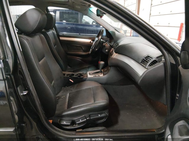 46159683 :رقم المزاد ، WBAET37414NJ95538 vin ، 2004 Bmw 325i مزاد بيع