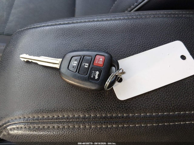 46159779 :رقم المزاد ، 2T1BURHE9FC424583 vin ، 2015 Toyota Corolla S Plus مزاد بيع