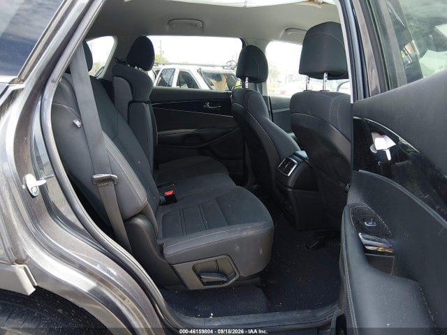 46159804 :رقم المزاد ، 5XYPGDA37HG275610 vin ، 2017 Kia Sorento 2.4l Lx مزاد بيع