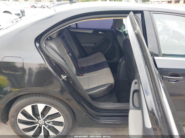 Auction sale of the 2016 Volkswagen Jetta Hybrid Sel Premium, vin: 3VW637AJ1GM227137, lot number: 46159807