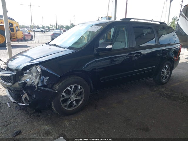 KIA SEDONA LX 2014 KNDMG4C73E6540248 Image 2