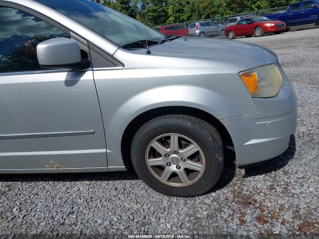 Продажа на аукционе авто 2010 Chrysler Town & Country Touring, vin: 2A4RR5D1XAR468199, номер лота: 46159948