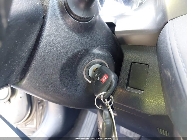 Toyota RAV4 LE 2017 JTMZFREV5HJ102253 Image 11