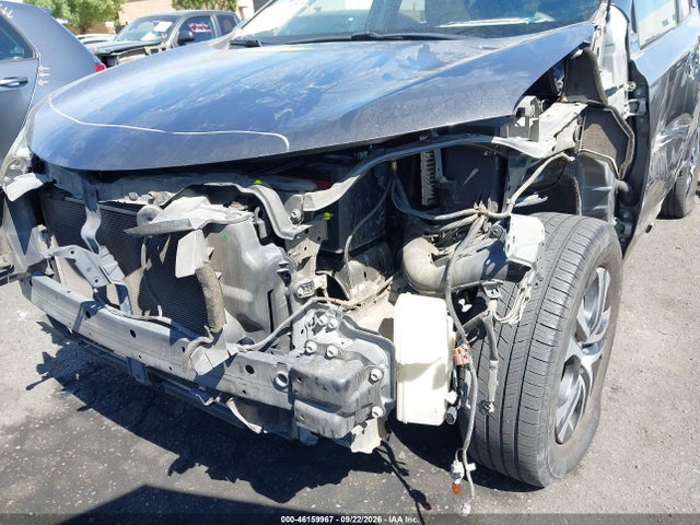 Toyota RAV4 LE 2017 JTMZFREV5HJ102253 Image 21
