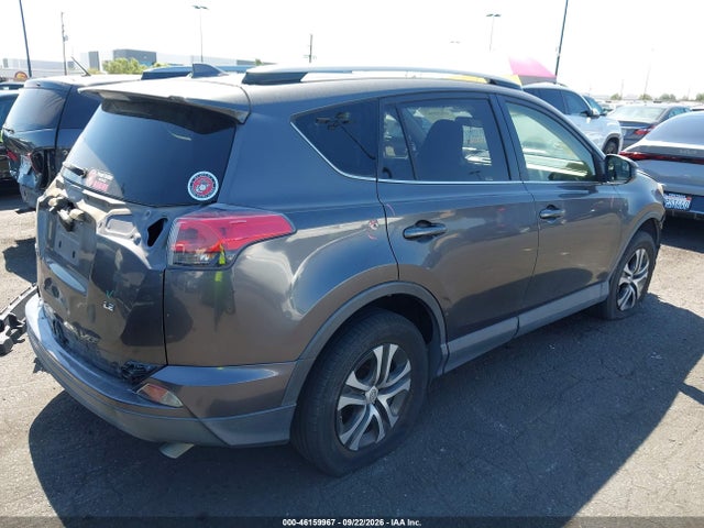 Toyota RAV4 LE 2017 JTMZFREV5HJ102253 Image 4