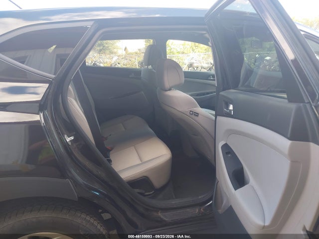 46159993 :رقم المزاد ، KM8J2CA49JU656205 vin ، 2018 Hyundai Tucson Se مزاد بيع