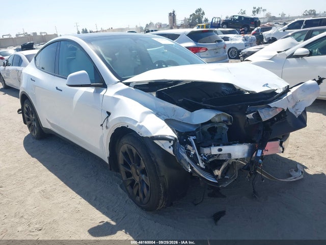 Продажа на аукционе авто 2023 Tesla Model Y Awd/long Range Dual Motor All-wheel Drive, vin: 7SAYGDEE8PA106055, номер лота: 46160004