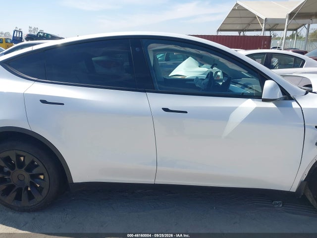 Продажа на аукционе авто 2023 Tesla Model Y Awd/long Range Dual Motor All-wheel Drive, vin: 7SAYGDEE8PA106055, номер лота: 46160004