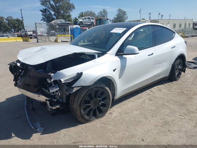 Продажа на аукционе авто 2023 Tesla Model Y Awd/long Range Dual Motor All-wheel Drive, vin: 7SAYGDEE8PA106055, номер лота: 46160004