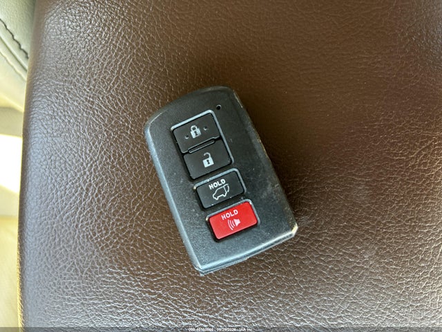 46160086 :رقم المزاد ، 4T1BK1EB5DU073717 vin ، 2013 Toyota Avalon Limited مزاد بيع