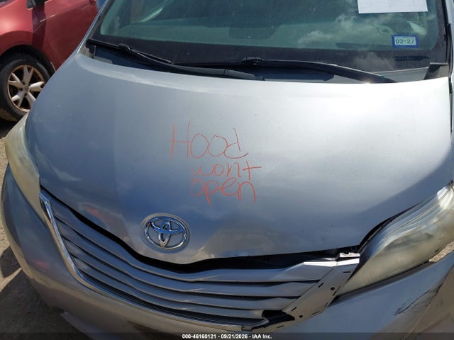 Продажа на аукционе авто 2015 Toyota Sienna Le 8 Passenger, vin: 5TDKK3DC7FS610752, номер лота: 46160121
