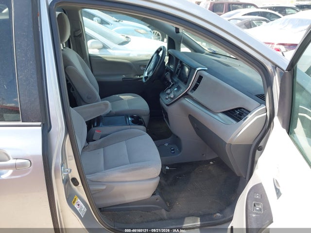 Продажа на аукционе авто 2015 Toyota Sienna Le 8 Passenger, vin: 5TDKK3DC7FS610752, номер лота: 46160121