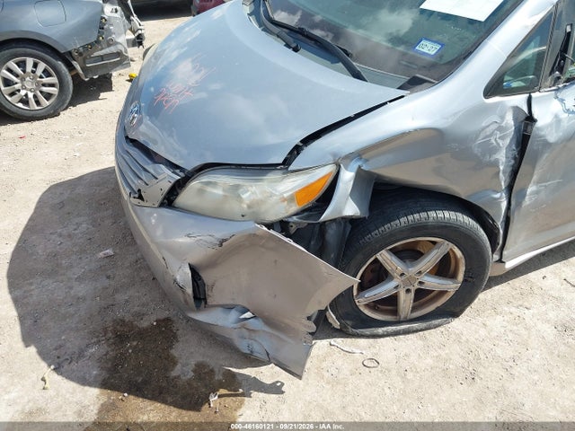 Продажа на аукционе авто 2015 Toyota Sienna Le 8 Passenger, vin: 5TDKK3DC7FS610752, номер лота: 46160121