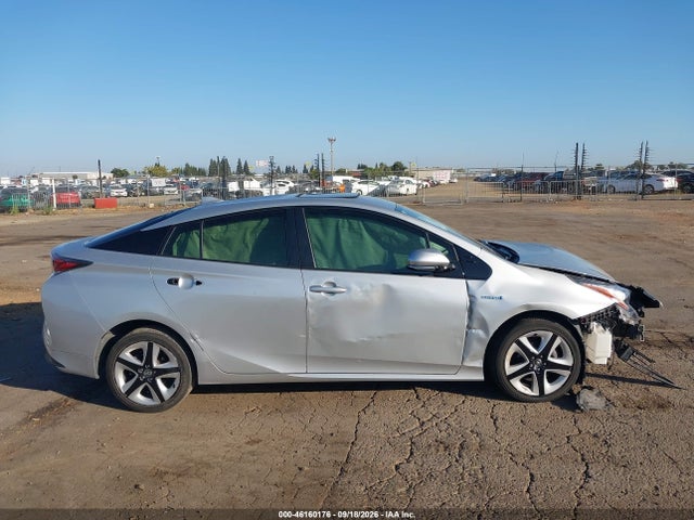 46160176 :رقم المزاد ، JTDKARFU8G3005556 vin ، 2016 Toyota Prius Four Touring مزاد بيع