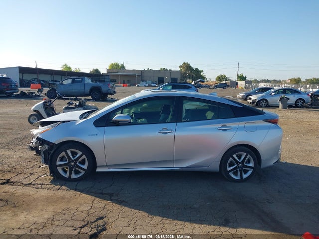 46160176 :رقم المزاد ، JTDKARFU8G3005556 vin ، 2016 Toyota Prius Four Touring مزاد بيع