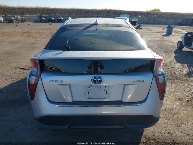 46160176 :رقم المزاد ، JTDKARFU8G3005556 vin ، 2016 Toyota Prius Four Touring مزاد بيع