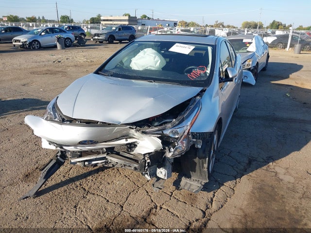 46160176 :رقم المزاد ، JTDKARFU8G3005556 vin ، 2016 Toyota Prius Four Touring مزاد بيع