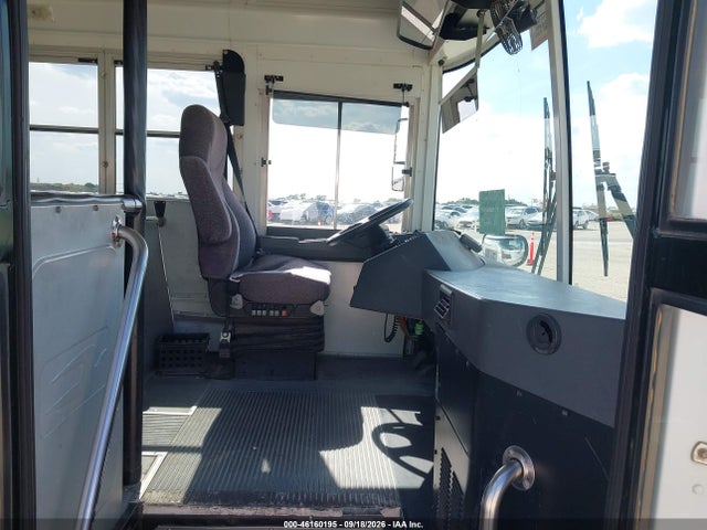 46160195 :رقم المزاد ، 1BABNBXA1EF295497 vin ، 2014 Blue Bird School Bus / Transit Bus مزاد بيع