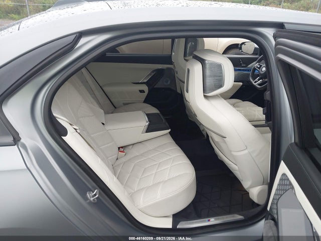 46160209 :رقم المزاد ، WBA33EJ03PCM54216 vin ، 2023 Bmw 760 I Xdrive مزاد بيع