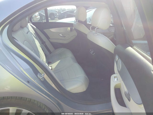 Продаж на аукціоні авто 2015 Mercedes-benz C 300 4matic, vin: 55SWF4KB9FU023994, номер лоту: 46160253