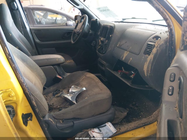 46160455 :رقم المزاد ، 1FMYU03101KE97287 vin ، 2001 Ford Escape Xlt مزاد بيع