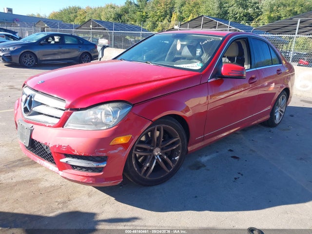 46160461 :رقم المزاد ، WDDGF8AB1DR284032 vin ، 2013 Mercedes-benz C 300 Sport 4matic مزاد بيع
