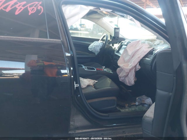 Продажа на аукционе авто 2023 Chrysler 300 Touring, vin: 2C3CCAAG8PH677152, номер лота: 46160477