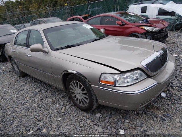 Продаж на аукціоні авто 2003 Lincoln Town Car Signature, vin: 1LNHM82W23Y704533, номер лоту: 46160480