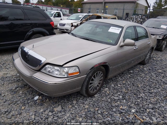 Aukcja sprzedaży 2003 Lincoln Town Car Signature, vin: 1LNHM82W23Y704533, numer aukcji: 46160480