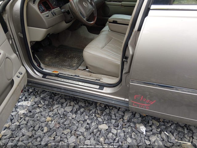 Aukcja sprzedaży 2003 Lincoln Town Car Signature, vin: 1LNHM82W23Y704533, numer aukcji: 46160480