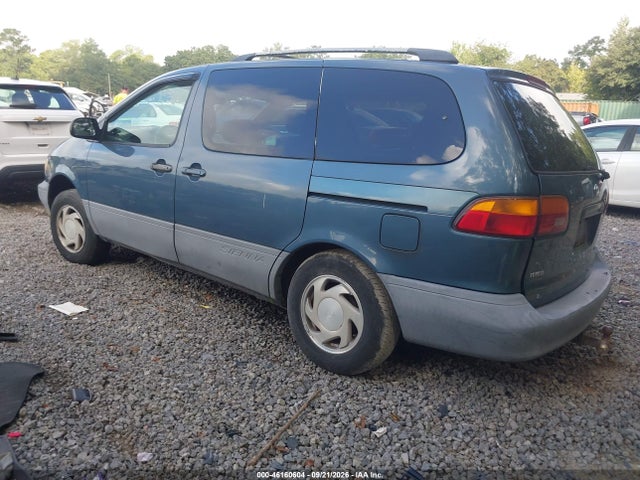 2000 Toyota Sienna Le მანქანა იყიდება აუქციონზე, vin: 4T3ZF13C8YU245377, აუქციონის ნომერი: 46160604