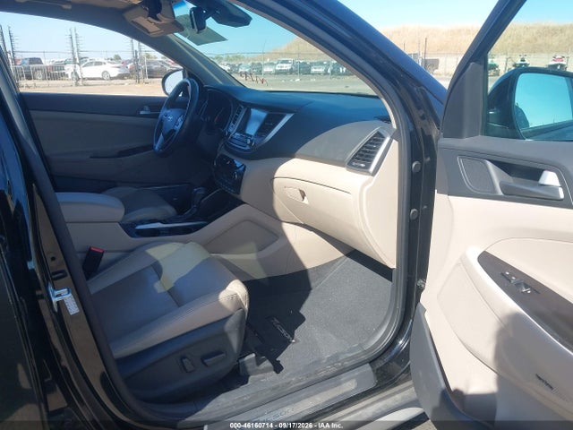 46160714 :رقم المزاد ، KM8J33A26HU383777 vin ، 2017 Hyundai Tucson Limited مزاد بيع
