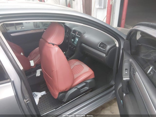 46160743 :رقم المزاد ، WVWAB7AJ8BW137282 vin ، 2011 Volkswagen Golf 2.5l 2-door مزاد بيع