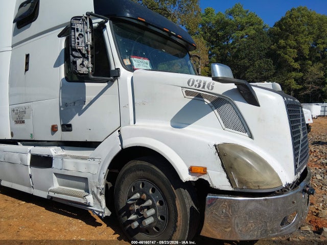 2006 Volvo Vn მანქანა იყიდება აუქციონზე, vin: 4V4NC9TG36N400631, აუქციონის ნომერი: 46160747