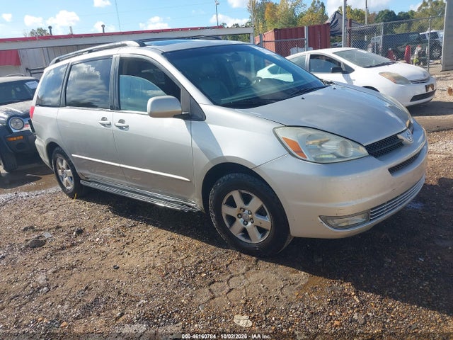2004 Toyota Sienna Xle მანქანა იყიდება აუქციონზე, vin: 5TDZA22C84S017560, აუქციონის ნომერი: 46160784