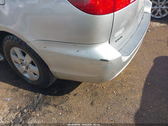 Aukcja sprzedaży 2004 Toyota Sienna Xle, vin: 5TDZA22C84S017560, numer aukcji: 46160784
