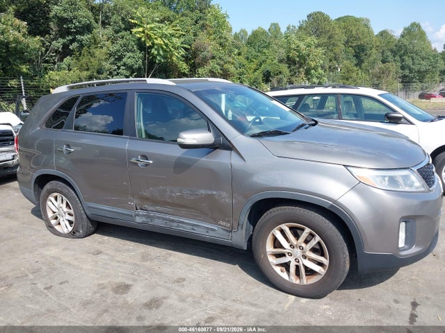 46160877 :رقم المزاد ، 5XYKTCA62FG572579 vin ، 2015 Kia Sorento Lx مزاد بيع