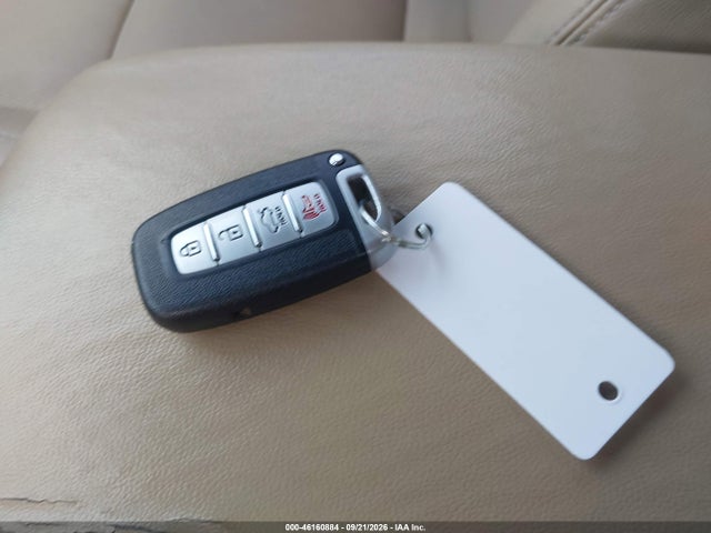 46160884 :رقم المزاد ، KMHGC4DD5CU175427 vin ، 2012 Hyundai Genesis 3.8 مزاد بيع