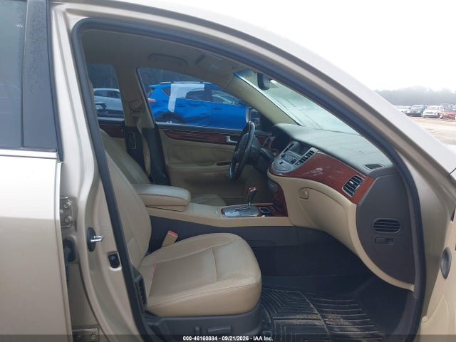 46160884 :رقم المزاد ، KMHGC4DD5CU175427 vin ، 2012 Hyundai Genesis 3.8 مزاد بيع