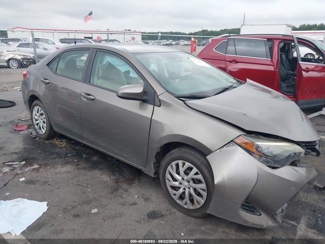 46160893 :رقم المزاد ، 5YFBURHE0HP710552 vin ، 2017 Toyota Corolla Le مزاد بيع