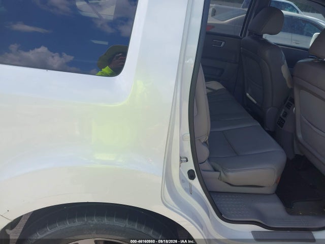 Honda Pilot Touring 2014 5FNYF3H99EB018611 Image 8