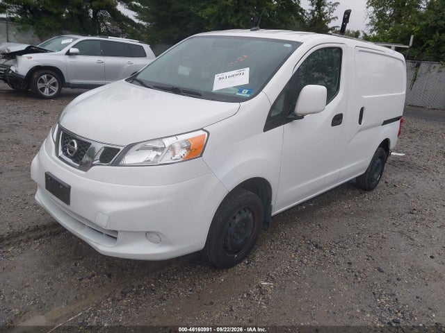 46160991 :رقم المزاد ، 3N6CM0KN3FK695583 vin ، 2015 Nissan Nv200 Sv مزاد بيع